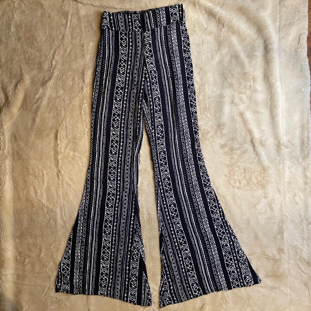 Hollister Bellbottoms